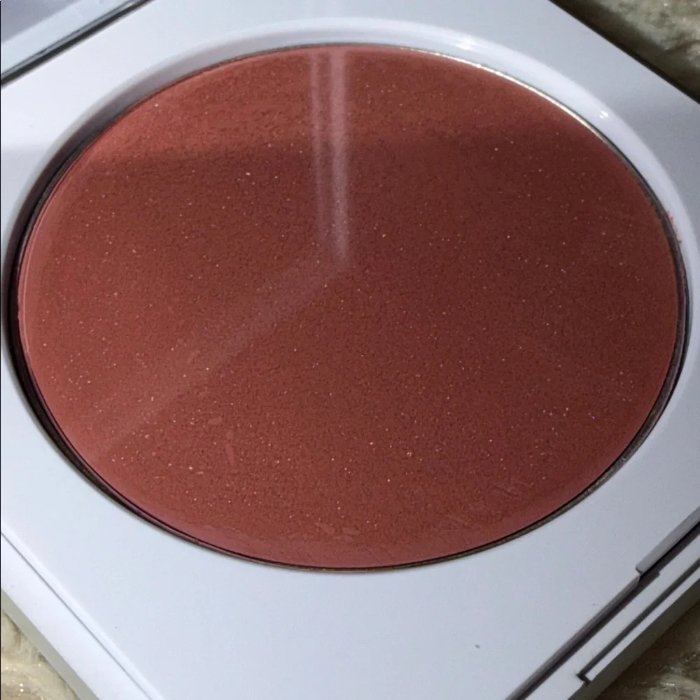 FLYTE.70 HazyCheek Crème Blush